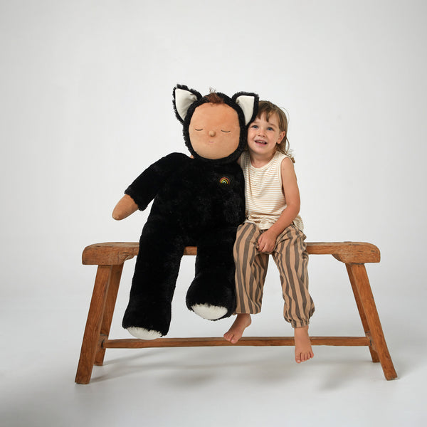 Giant Cozy Dinkum - Black Cat Nox