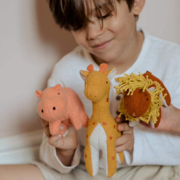 Set of plush felted savannah toys for kids. Set of small african animal toys featuring Lion, Hippo and Giraffe.
